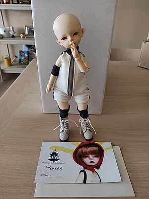 Doll Chateau Vivian