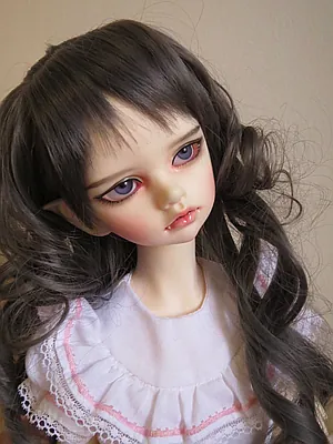 Doll in Mind - D.I.M. - Kassia with vampire head