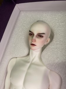Ringdoll Zhou Yu In White Skin